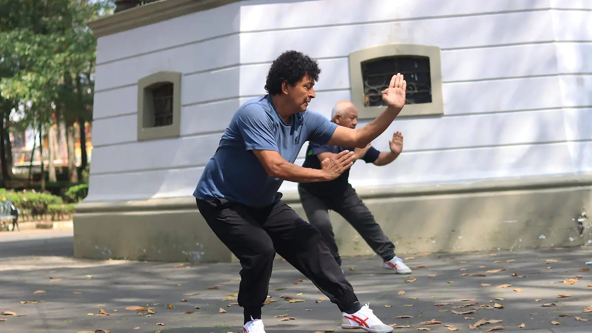 Wushu deportistas (2)